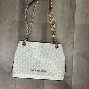 NWT Michael Kors Vanilla MD Chain Messenger